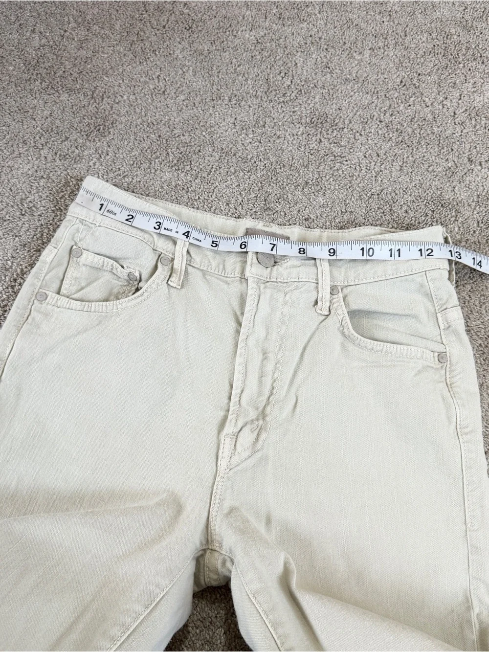 Mother Women’s The Insider Ankle Fray Pants in Chalk It Up Oxford Tan 27